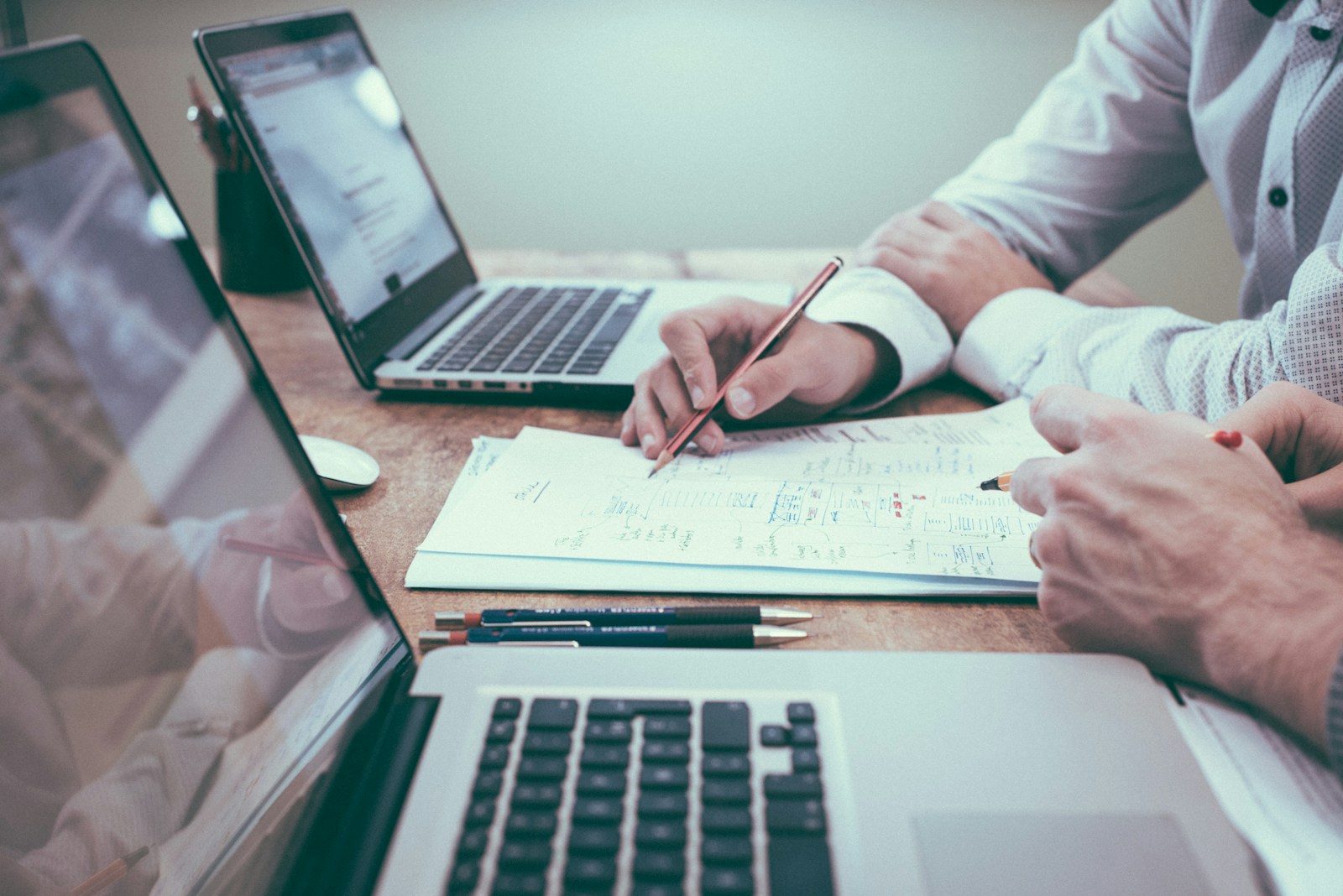 Freight rate outlook H2 2026: what shippers should lock in now